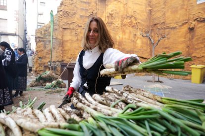 Valls viu aquest diumenge, 25 de gener, la 44a edició de la Gran Festa de la Calçotada.