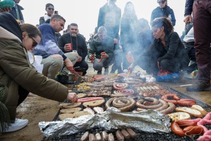 Valls viu aquest diumenge, 25 de gener, la 44a edició de la Gran Festa de la Calçotada.