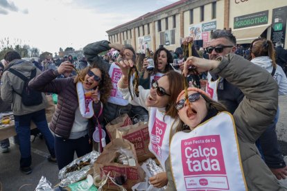 Valls viu aquest diumenge, 25 de gener, la 44a edició de la Gran Festa de la Calçotada.