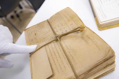 En estas fichas de 'diana', se registraba el recuento de presos.