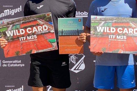 Guillem Campos y Marc Rojas, campeón y finalista del Open Nacional, junto a Marc Mas.