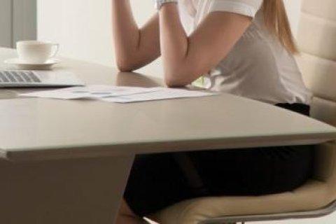 Una mujer en una oficina