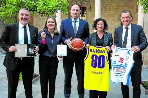 Miquel Sàmper, Mònica Martínez Bravo, Berni Álvarez, Alícia Romero y Òscar Ordeig, este martes, antes del Consell Executiu.