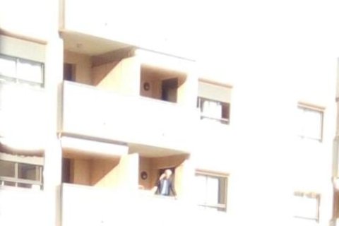 La mujer que se ha caído de un balcón en Tarragona era joven y tenía dos hijos