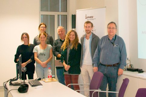 En la imagen algunos de los integrantes del proyecto catalán-israelí Lower Paleolithic Spheroids Project (LPSP) estos días en las instalaciones del IPHES-CERCA.