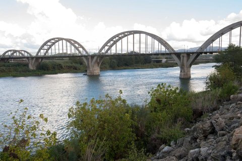 Pont de les Arcades que uneix Móra d’Ebre amb Móra la Nova.