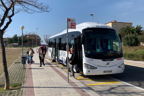 Imagen de la nueva parada de Constantí en la calle Josep M. Segarra. Cedida