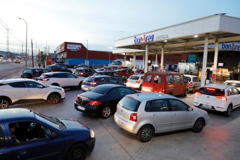 Estación de servicio en el Polígon Francolí, una de las más baratas de Tarragona capital.