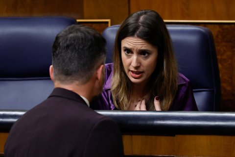El portavoz de ERC en el Congreso de los Diputados, Gabriel Rufián, y la número dos de Podemos, Irene Montero, en una imagen de archivo