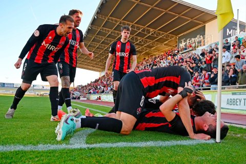 Los jugadores del Reus celebran el 2-0, obra de Aitor Serrano.