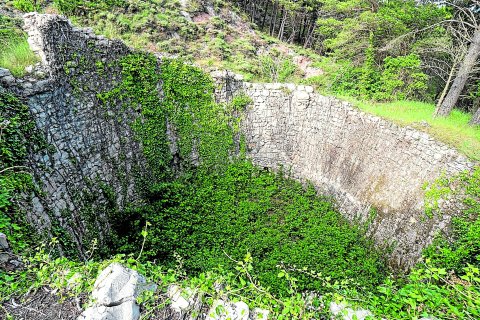 El pozo de nieve del mas del Pou de gel.
