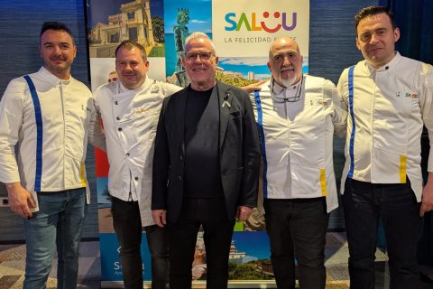 El alcalde, Pere Granados, junto a los chefs de Salou Félix Ruiz (Lunattic), Pep Moreno (Deliranto), Edu Cuesta (Gastrobar MRKT) y José Antonio Espartero (Huma).