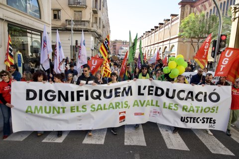 Manifestació dels docents pel centre de Tortosa, el passat mes de febrer.
