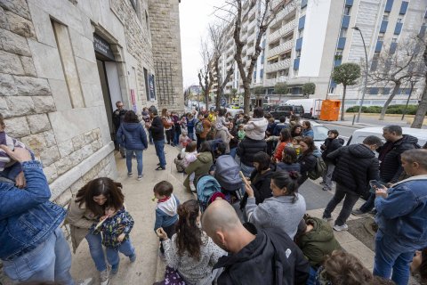 Manifestación reciente de familias exigiendo plazas de educación pública.