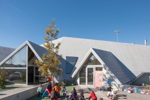 La Llar d’Infants Les Vimeteres se inauguró en el año 2010 en el barrio Miramar-Les Illes de Vila-seca.