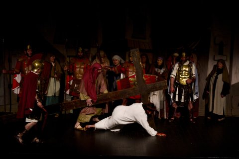 El camí del Calvari és una de les escenes que es representarà a Barcelona.