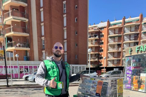 Aitor Fernández, vendedor de La Pineda que ha vendido el boleto premiado