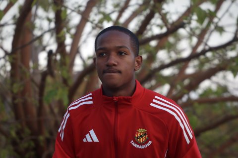 Abdallah llegando al Nou Estadi antes del duelo ante el Sabadell.