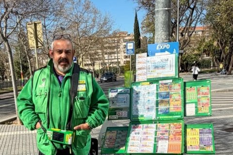 José Luis Álvarez, el vendedor de la ONCE que ha llevado la suerte a Cambrils