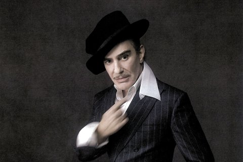 John Galliano reinterpretará el archivo de la marca española en distintas colecciones