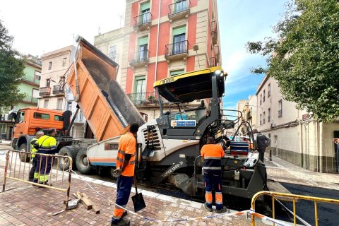Se va a reparar el aslfato de siete tramos de calle.