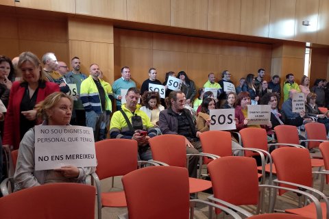 Los empleados han vuelto a movilizarse durante la sesión de aprobación definitiva de las cuentas de 2026.