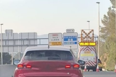 Un coche y un turismo han colisionado en la carretera N-240 en sentido norte, hacia Valls.