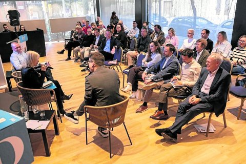 El acto, que se celebró en el hotel Astari, sirvió para dar el pistoletazo de salida a la temporada