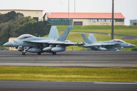 Aviones de combate en la base portuguesa de Lajes.
