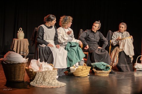 Moment de la representació a la Sala B d’Amposta.