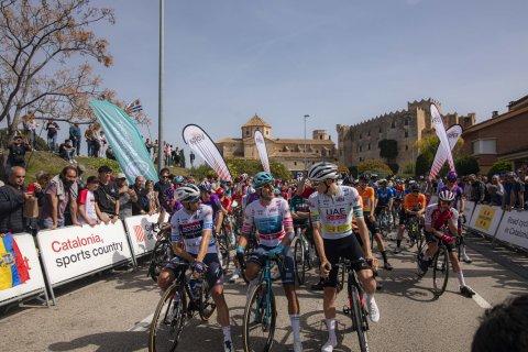 Salida de la Volta Ciclista a Catalunya en Altafulla, en 2024.
