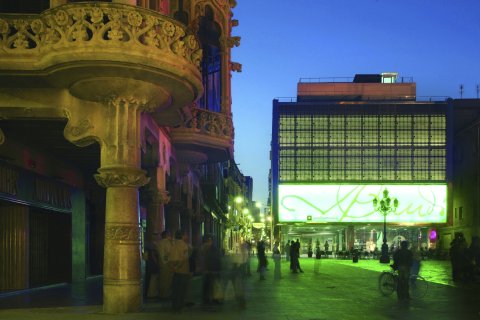 El punto de partida para conocer la obra de Gaudí es el Gaudí Centre.