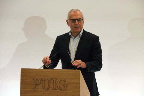 El presidente ejecutivo de Puig, Marc Puig, en rueda de prensa para presentar los resultados de 2025