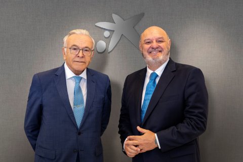 El presidente de CriteriaCaixa, Isidro Fainé, y el nuevo consejero delegado, José María Méndez.