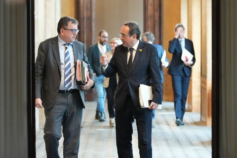 El president del Parlament, Josep Rull, sortint de la reunió de la Mesa