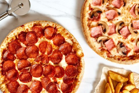 Imagen de archivo de varios productos de Telepizza