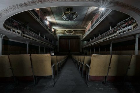 El interior del Teatre Principal de Montblanc, inaugurado en 1923, se mantiene intacto