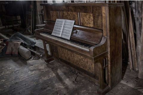 El piano del antiguo Teatre Principal de Montblanc