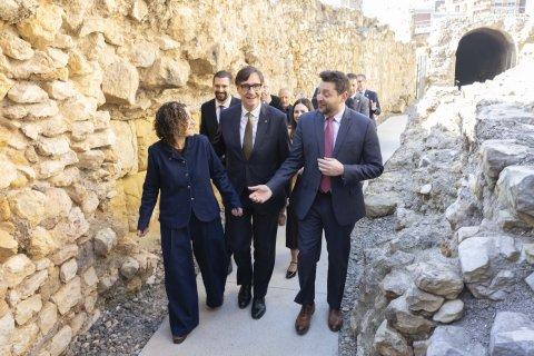 Salvador Illa junto al alcalde Viñuales y la consellera Sònia Hernández