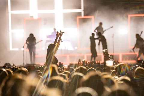 La música en vivo despierta pasiones entre los espectadores.