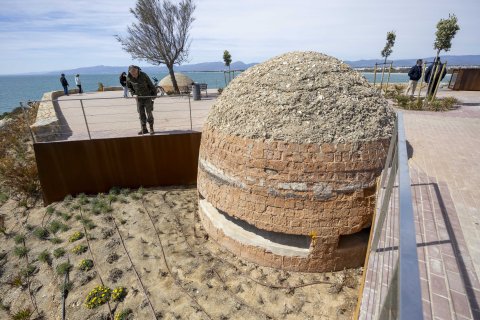 Las singulares cúpulas de los nidos de ametralladora del Porroig, en Salou.