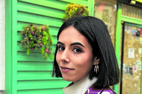 La autora Sara Barquinero indaga en las miserias del mundo universitario.