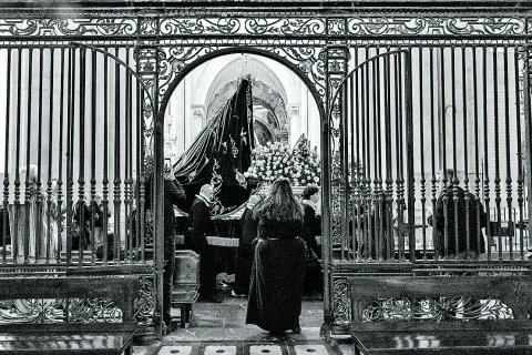 Paso de La Soledat en la Catedral de Tarragona la Semana Santa del año pasado.