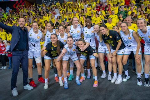 Jairis celebra el pase a la final de la Copa de la Reina.