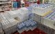 Imagen de archivo de varios lotes de agua embotellada