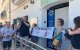 La protesta a las puertas del Ayuntamiento de Cunit