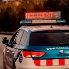 Un coche de Mossos d'Esquadra de Trànsit en un servicio de un accidente.