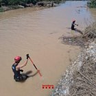 Los Bombers rastrean el río en los últimos 400 metros.