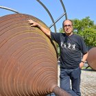 Juanpere està content i orgullós que la ciutadania hagi rebatejat la seva obra.