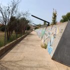 El pasillo se quedó sin bancos